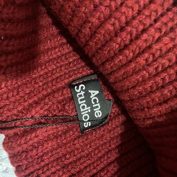 Unisex Acne Studios Burgundy Smiley Face Knit Hat - Picture 7 of 10